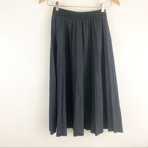 Halogen Long Pleaded Dark blue elastic waist Skirt size XXS